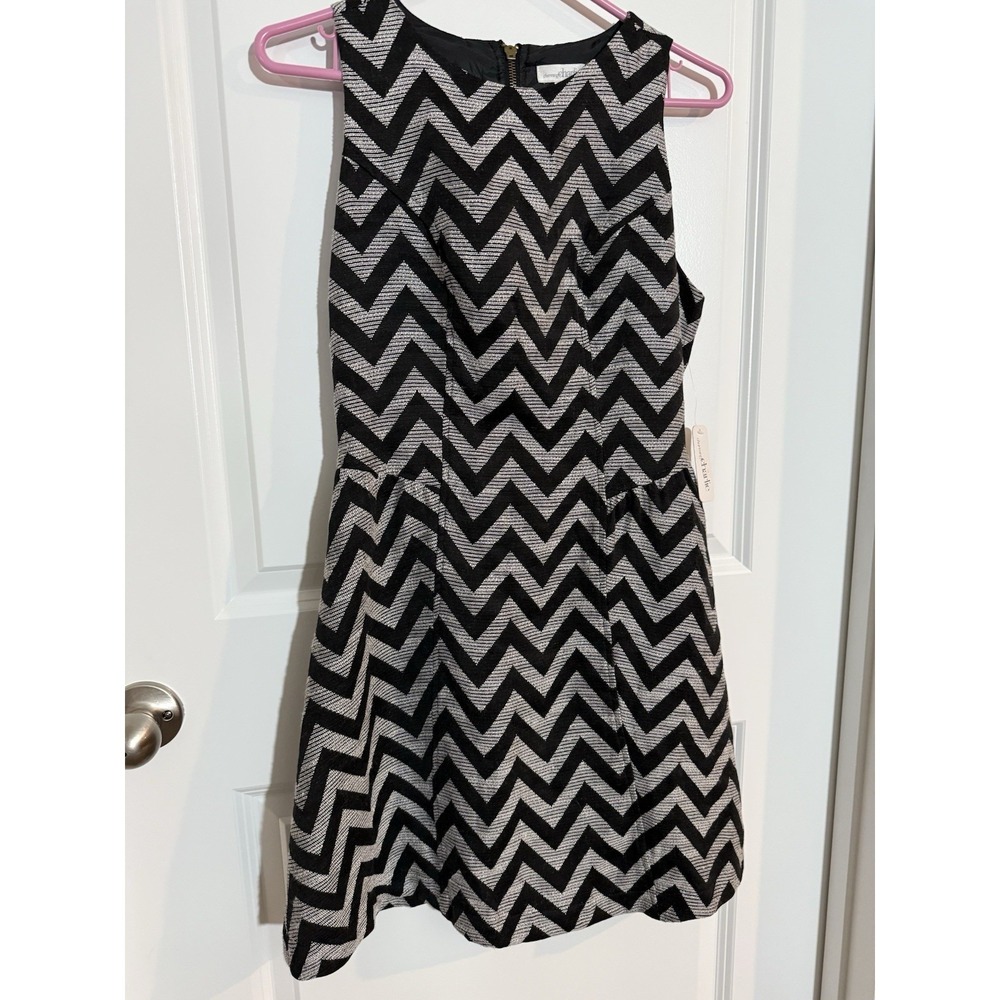 NEW Charming Charlie Black White Chevron Sleeveless Zipper Dress S Wedding Fit